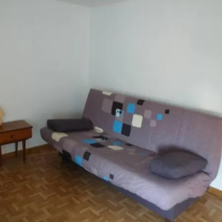 2 * Chauvé